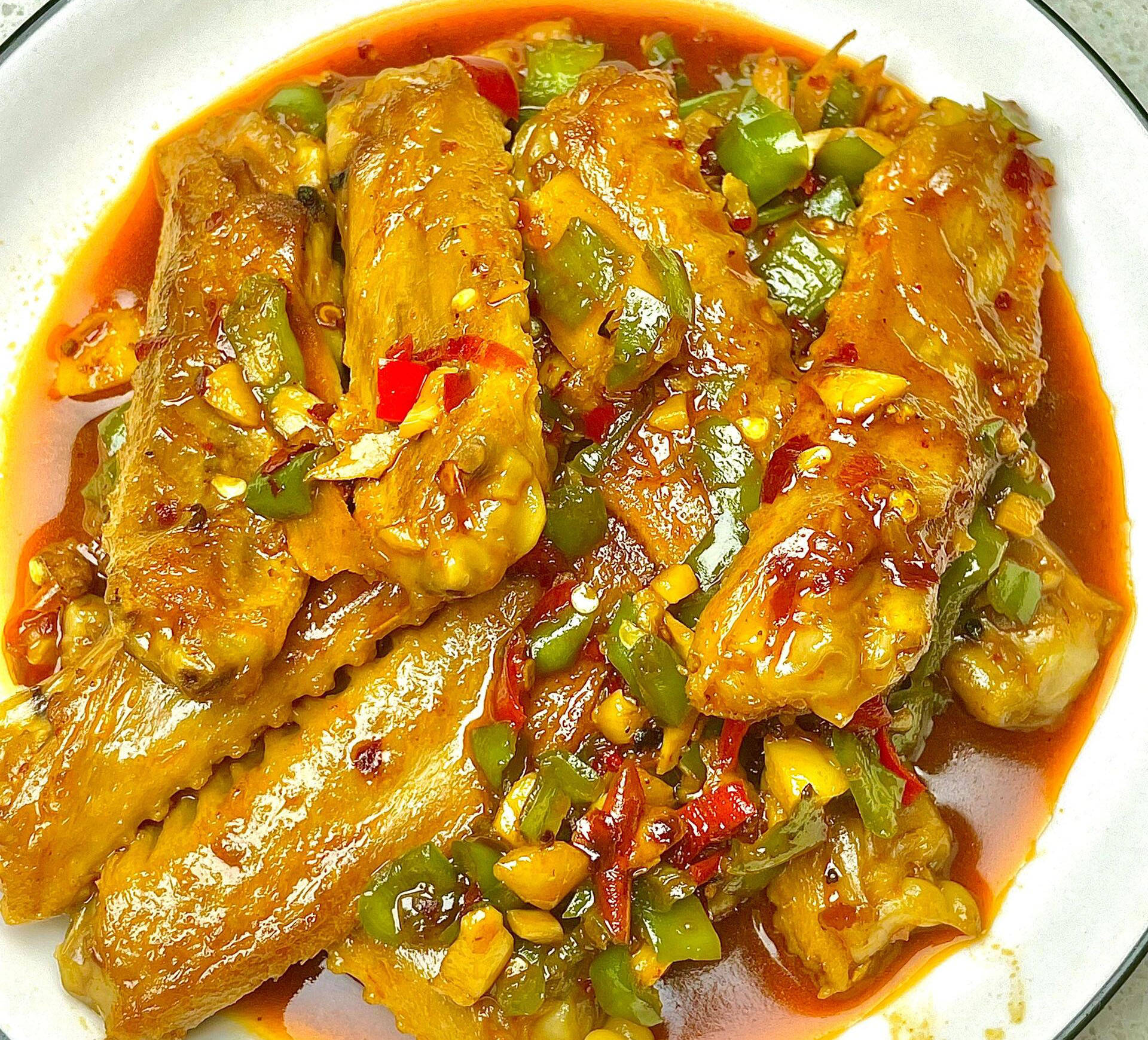 鸭翅这么做最好吃,麻辣鲜香,入味有嚼劲,比卤货店的还好吃