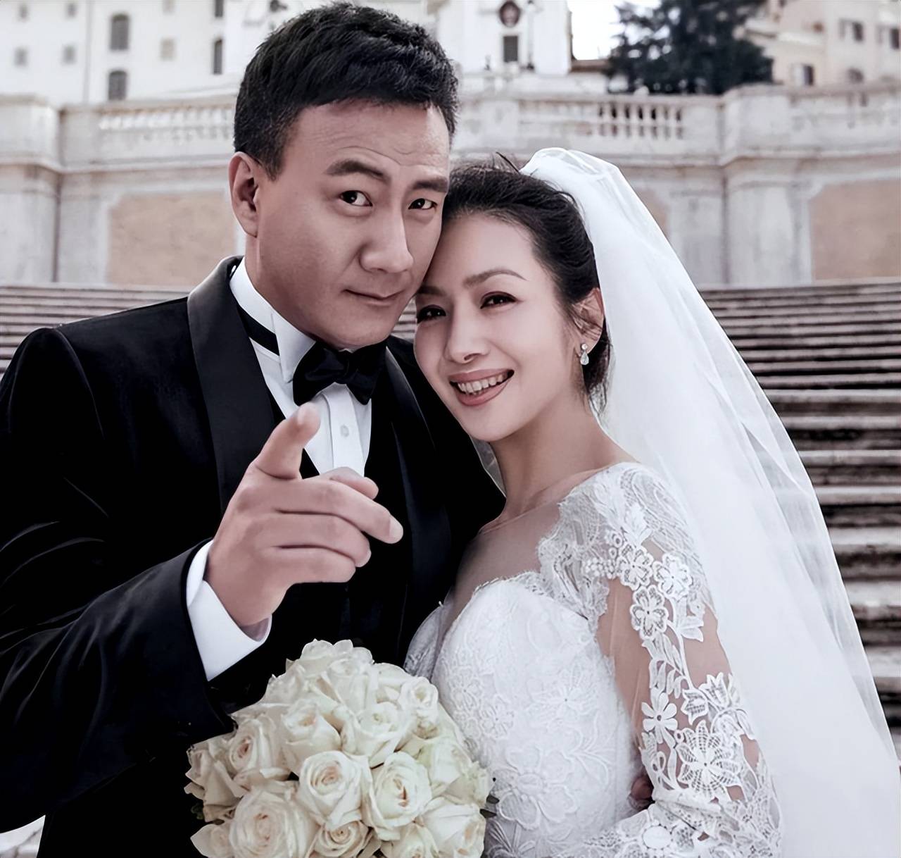 胡军:年轻时做事鲁莽绯闻不断,没离婚全靠妻子的信任