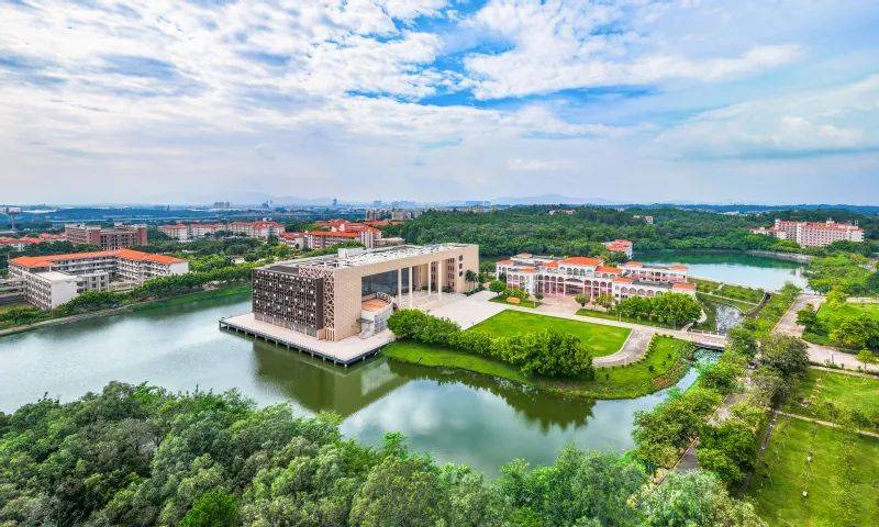 广东财经大学在什么区(广东财经大学是在广州哪一块)