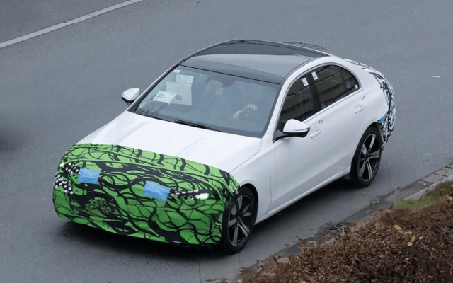 奔驰C级改款内饰_奔驰e级降价特别厉害_新款奔驰C级