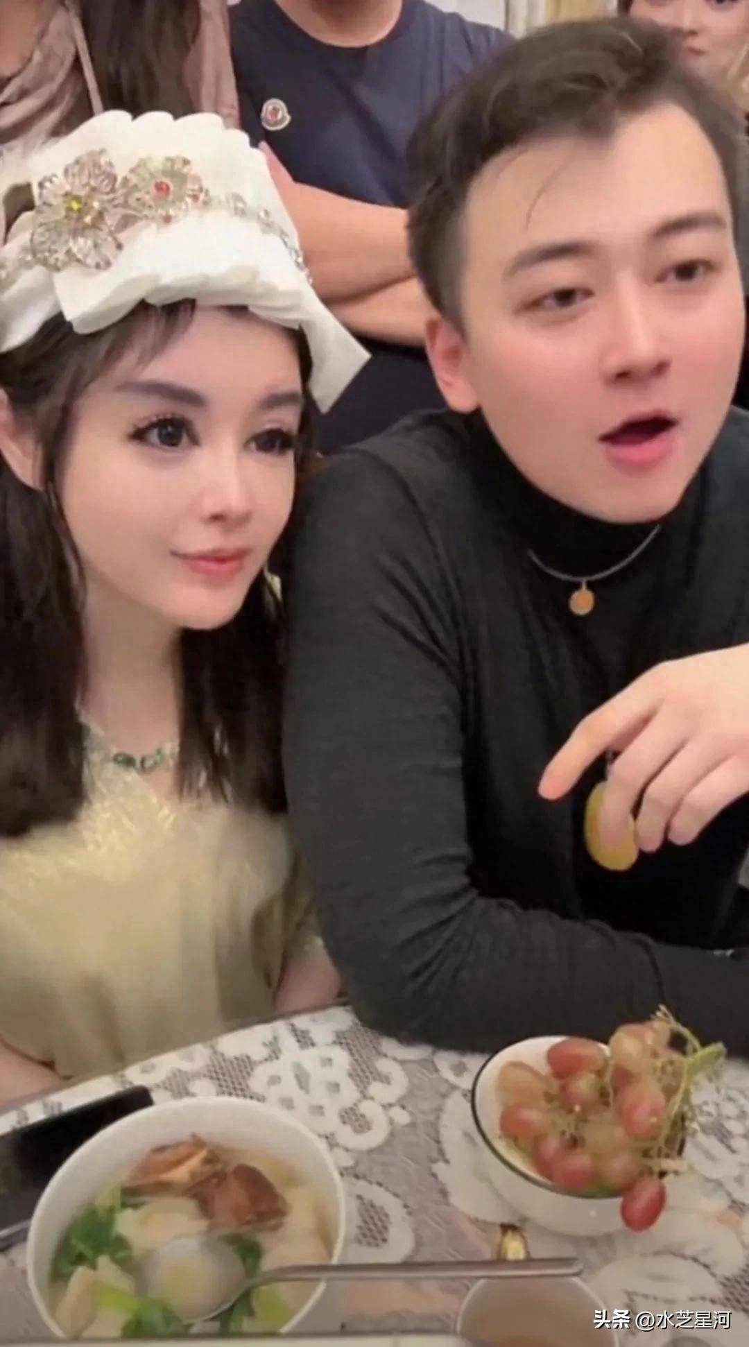 于文红和孟庆阳与大家一起聚餐经常关注虞美人会长于文红的人应该都