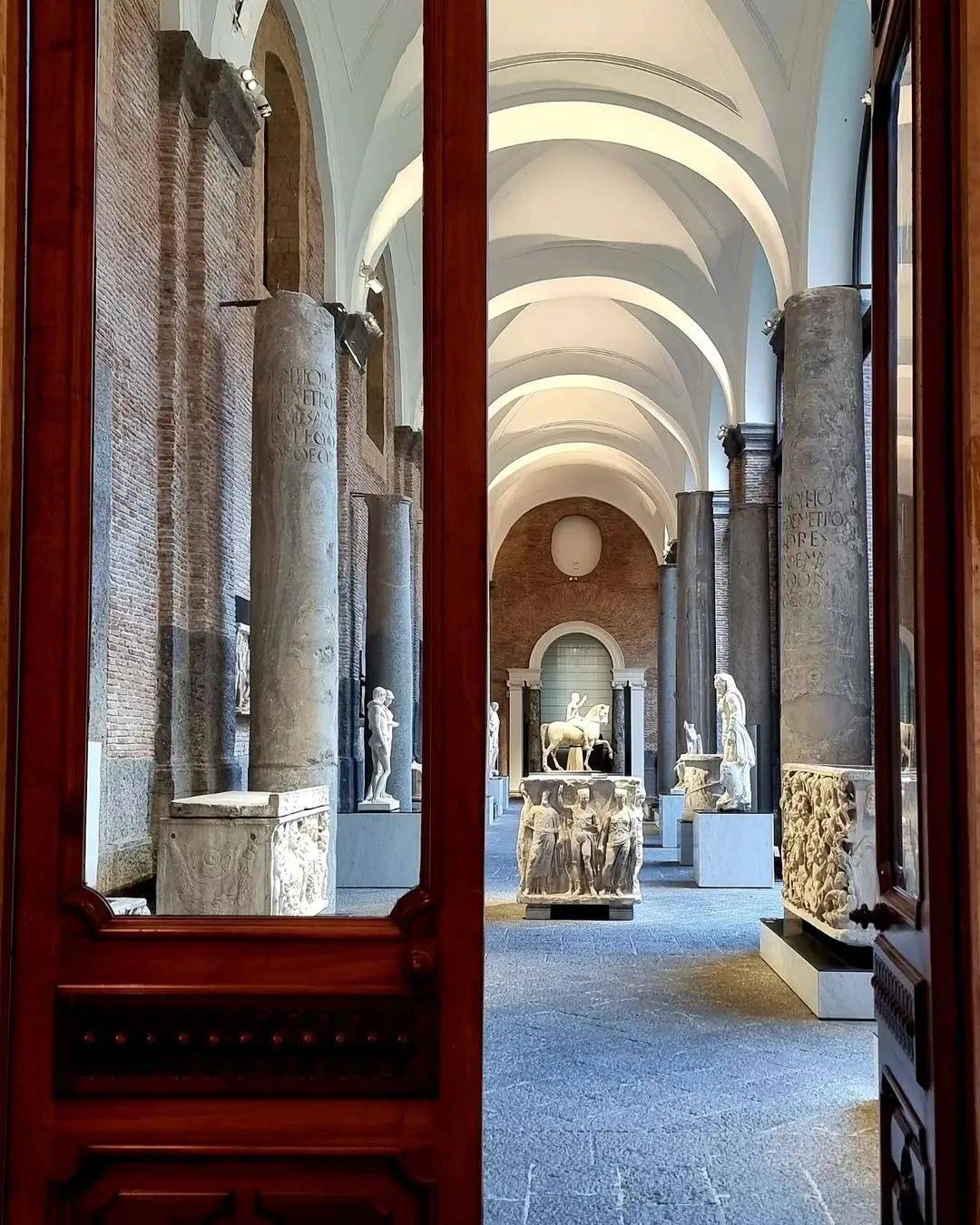 图片[5]-意大利那不勒斯游记｜披萨的故乡，那不勒斯究竟有多迷人？一次感官与历史的沉浸之旅 -华闻时空