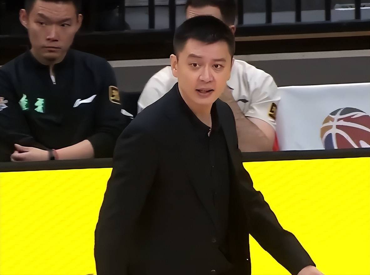 辽粤大战！徐杰对飙威尔斯，吉伦沃特和弗格低迷，杨鸣怒喷裁判