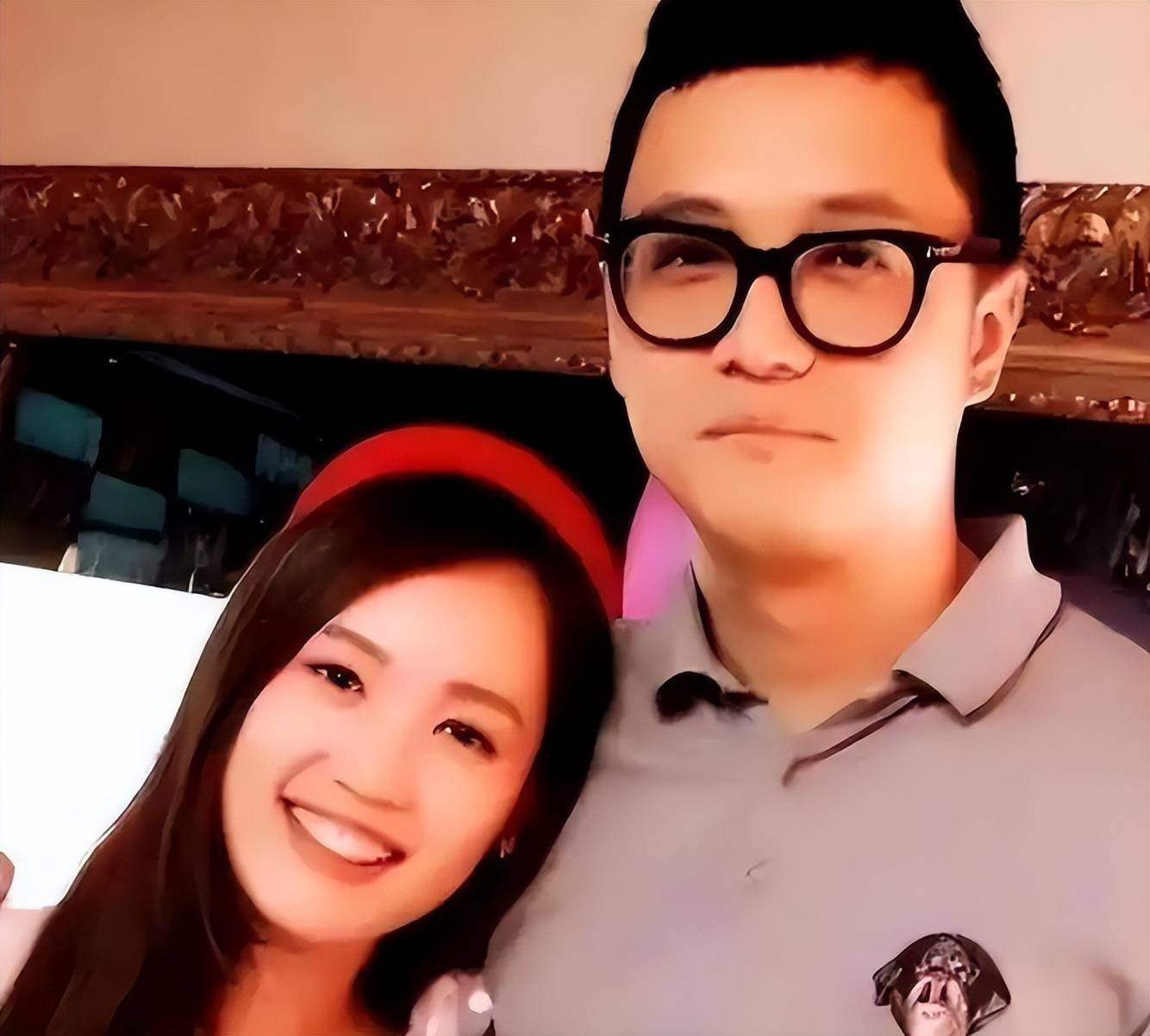 马蓉出轨了,出轨的对象还是他身边最亲近的人,他的经纪人宋喆