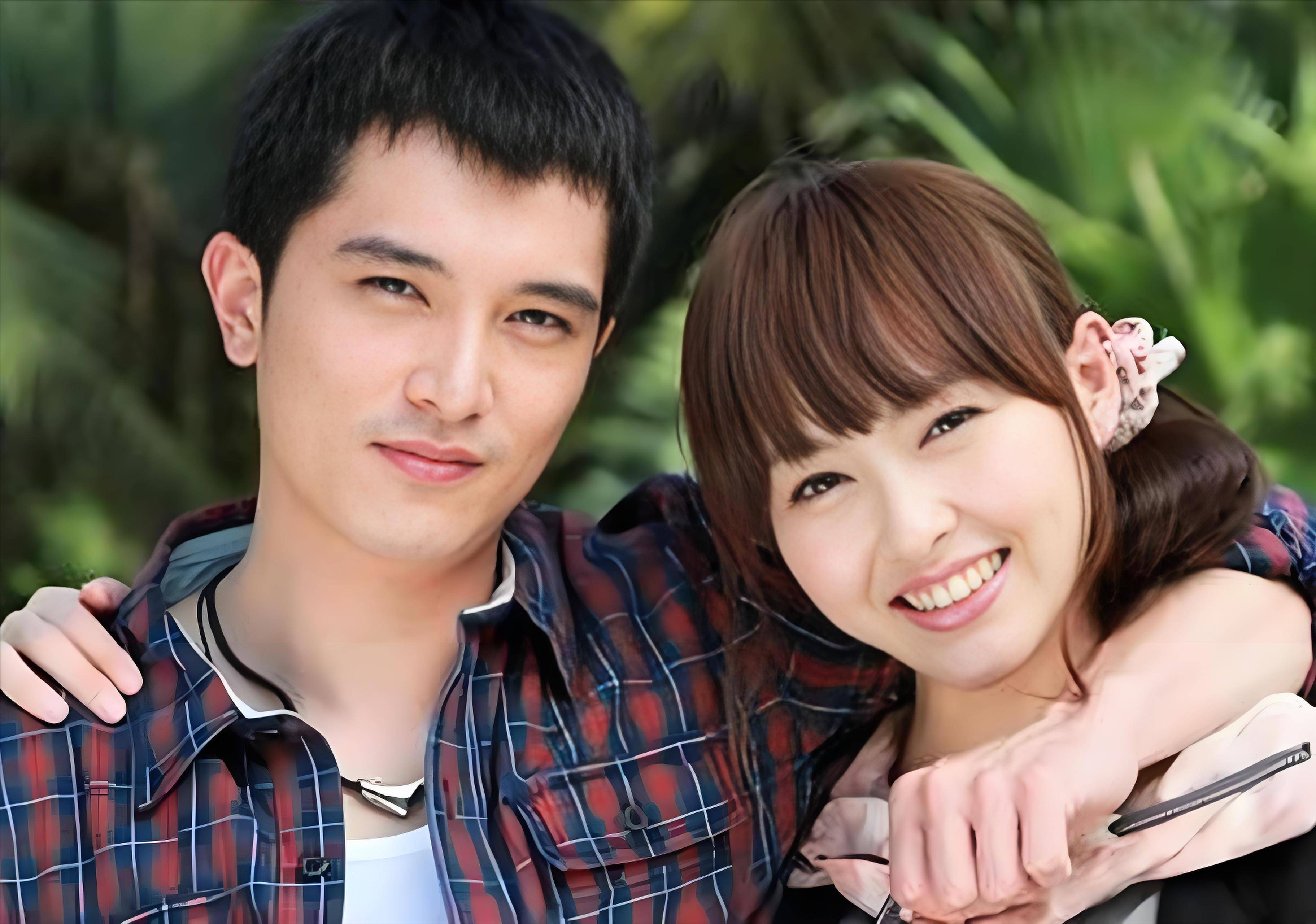 如果说《夏家三千金》是他们爱情的萌芽,那么《爱情睡醒了》则是让