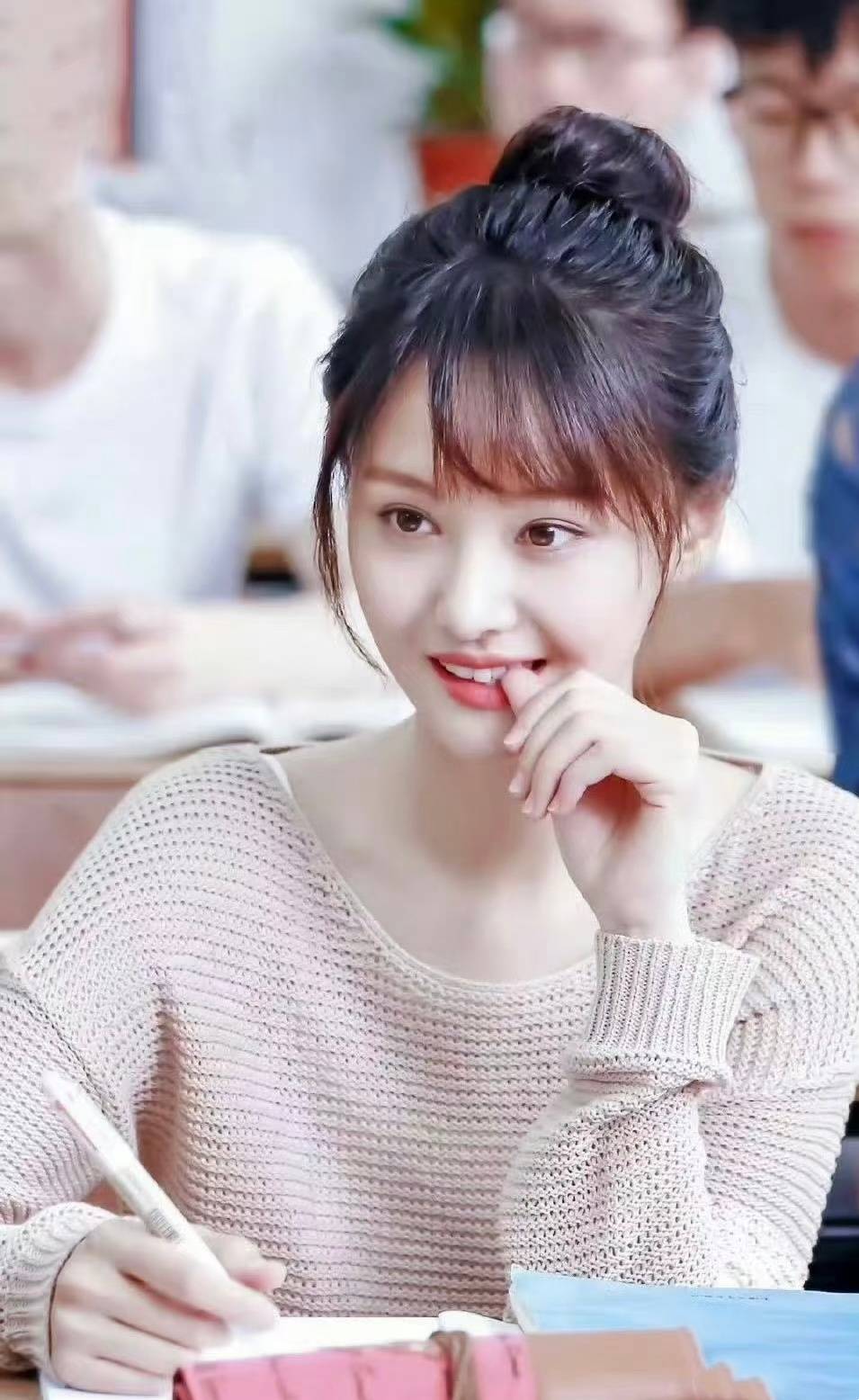 原创娱乐圈第二个郑爽赵露思病情遭质疑一周从瘫痪到复杂肢体动作