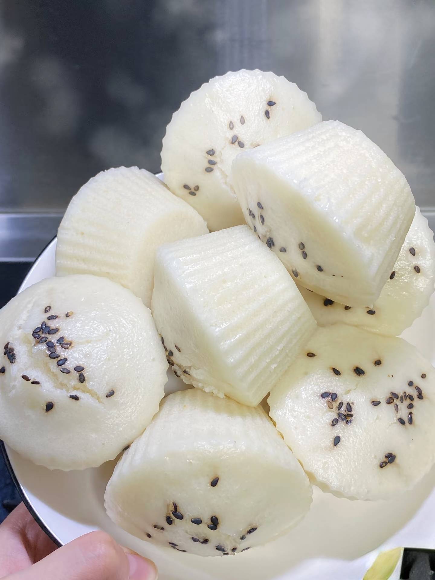 《大米发糕:口感绵密,这道美食不容错过!》