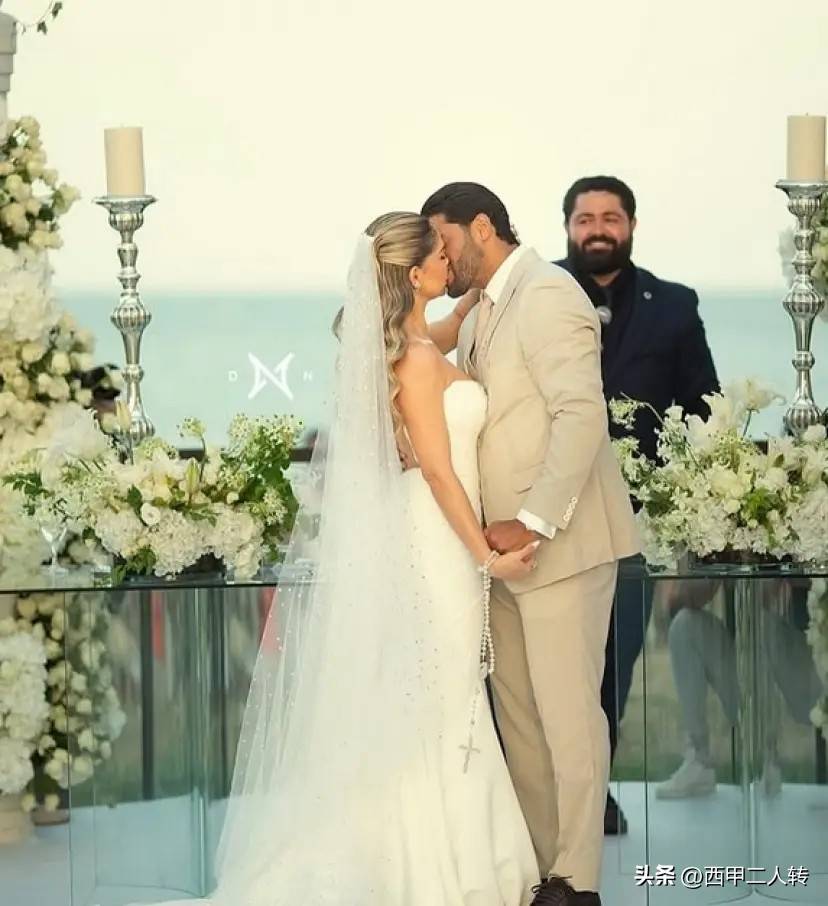 结婚引发巨大争议,亲戚斥责他是犹大_胡尔克_卡米拉·安吉洛_伊兰