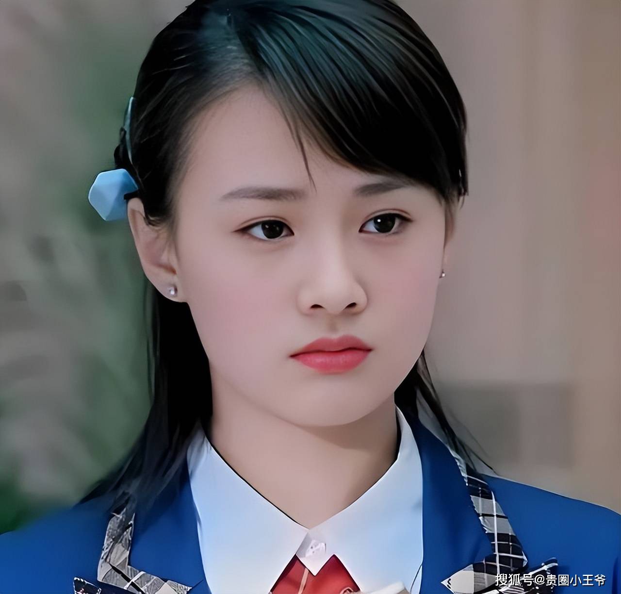 郑爽国外为儿子庆生,素颜出镜被夸母爱满满,全家福首曝光