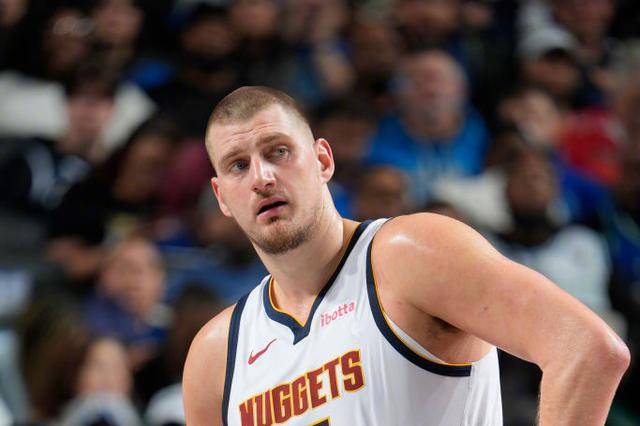 毕竟,约基奇就是申京职业生涯的最佳模板,是申京要努力追赶的球星