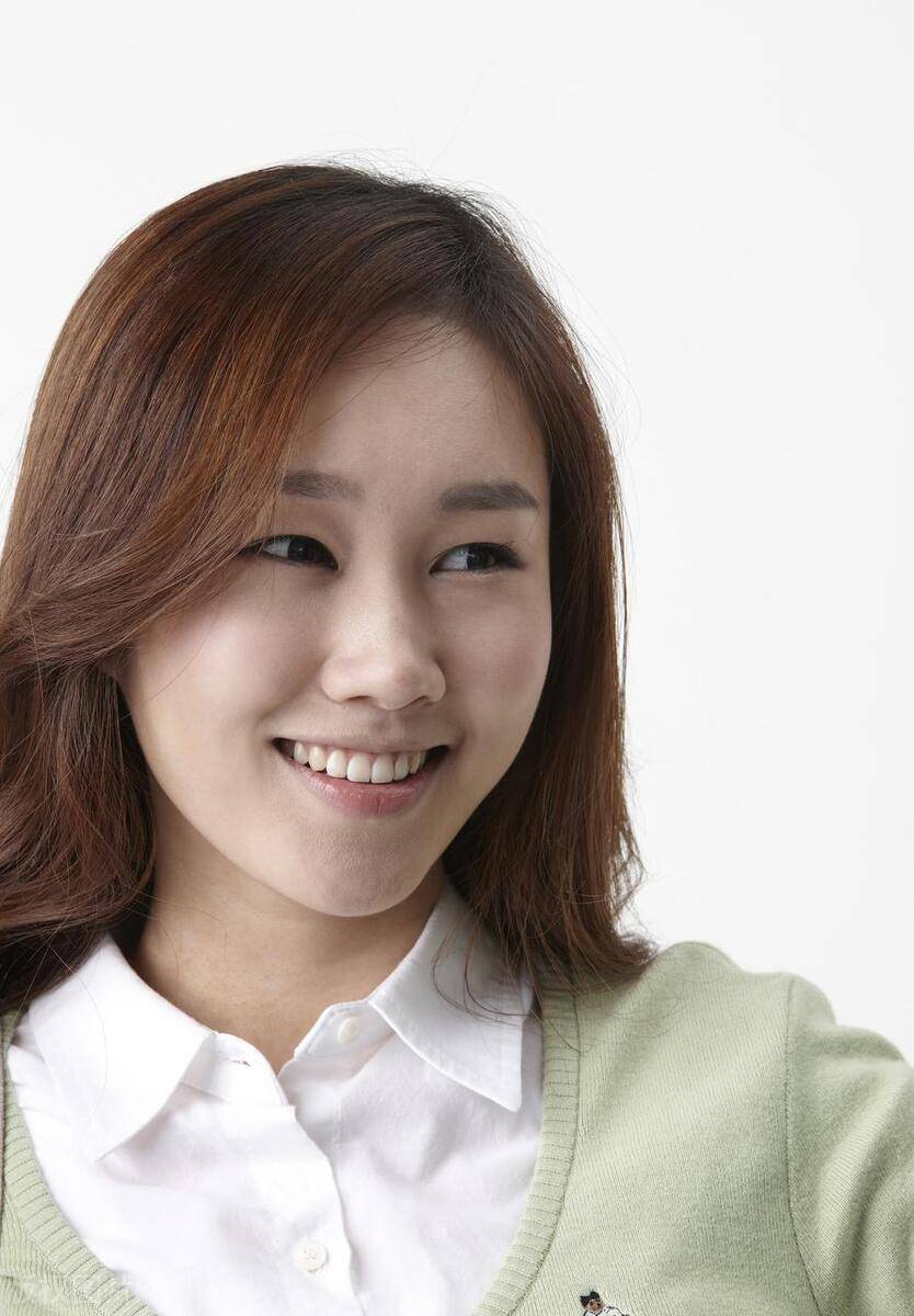 为什么韩国人整容那么普遍?是对自己容貌不自信的原因吗?