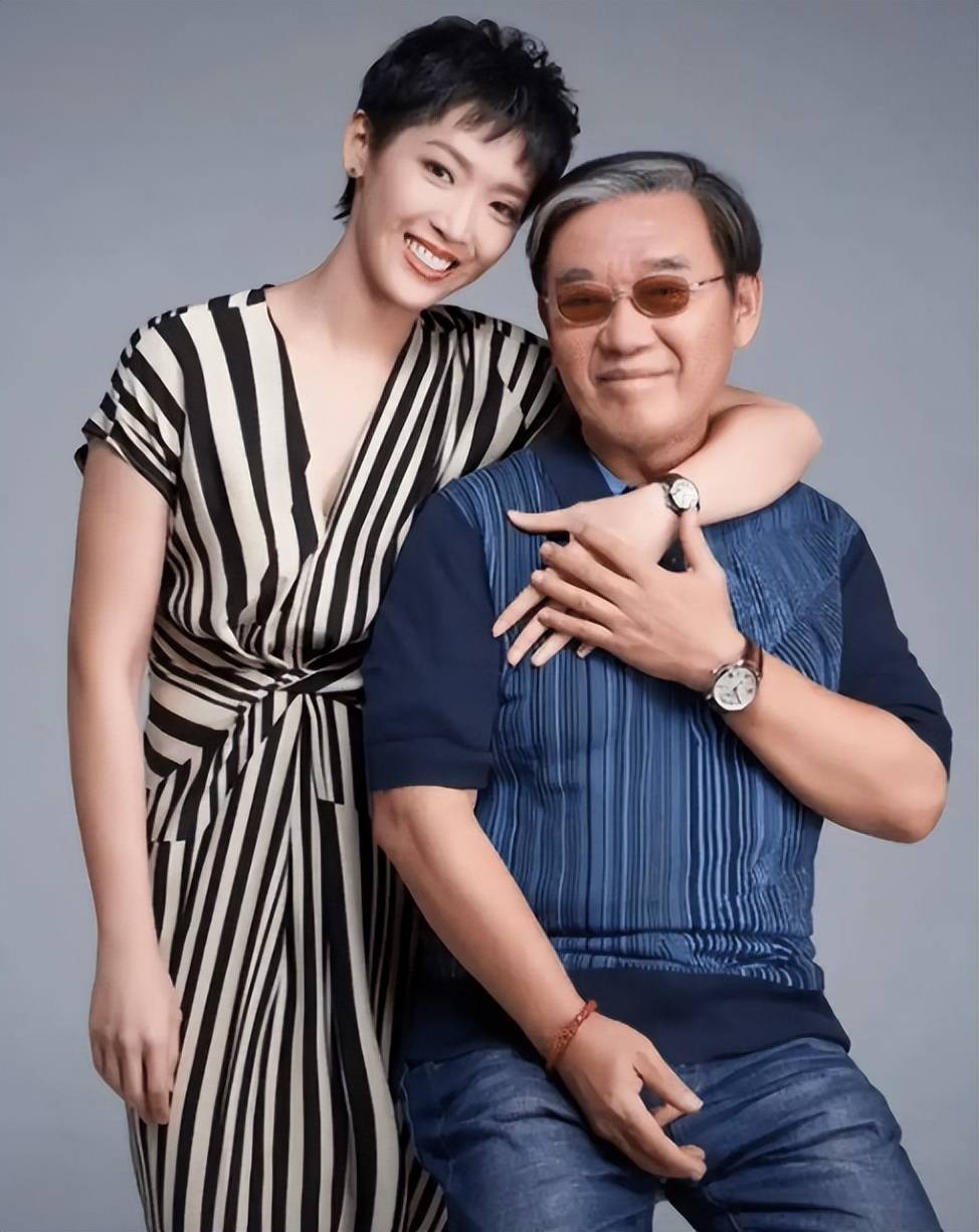 李立群女儿李元元:守身如玉34年最终献给黑人,婚姻成了父亲烦恼!