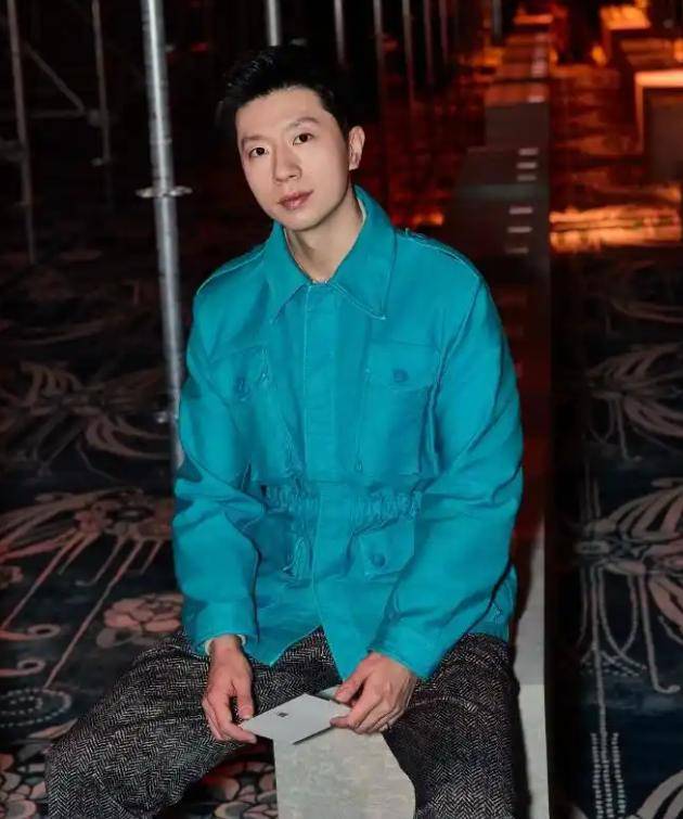 马龙现身米兰时装周：赛场健将的时尚新篇