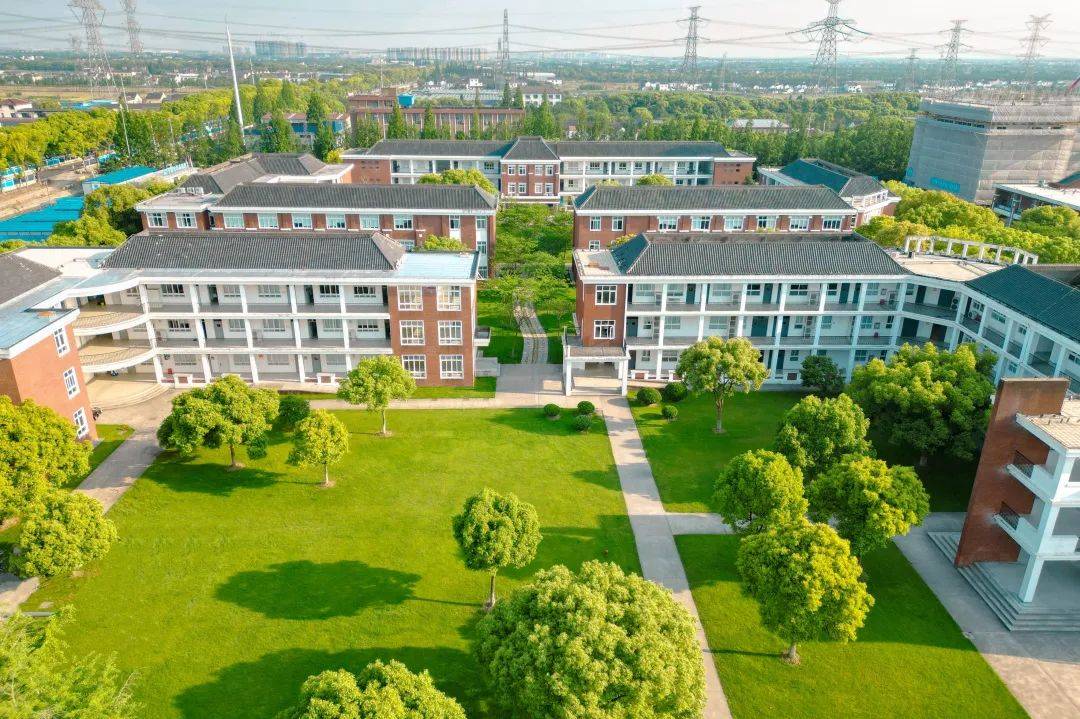 2025年上海立达学院春季考试招生报考指南及线上说明会