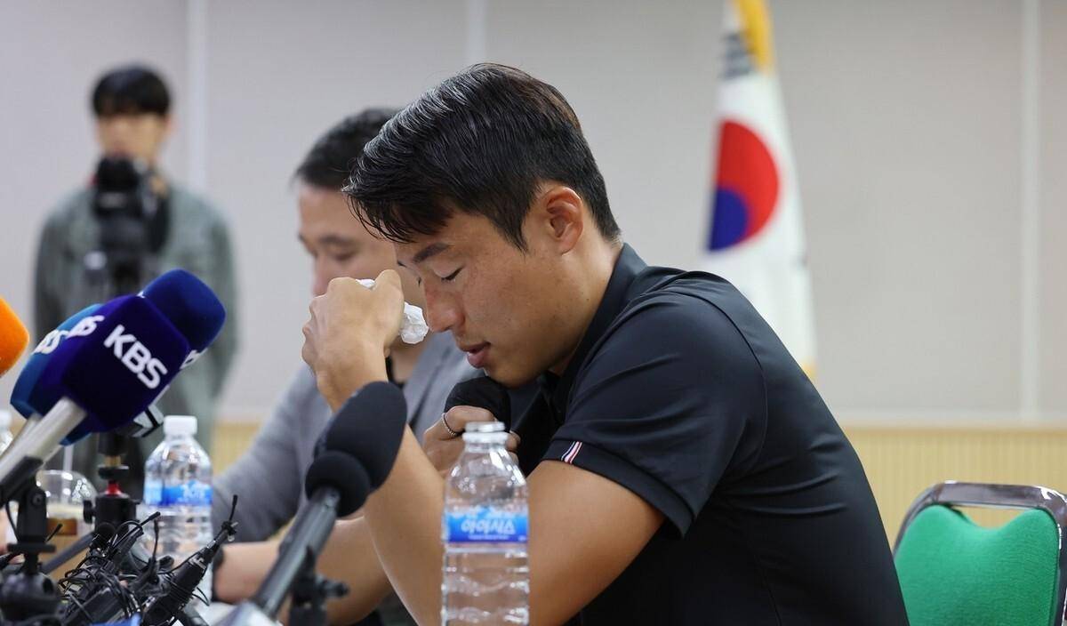 国际足联认定停赛无效，韩方要求恢复孙准浩名誉，中国足坛反对