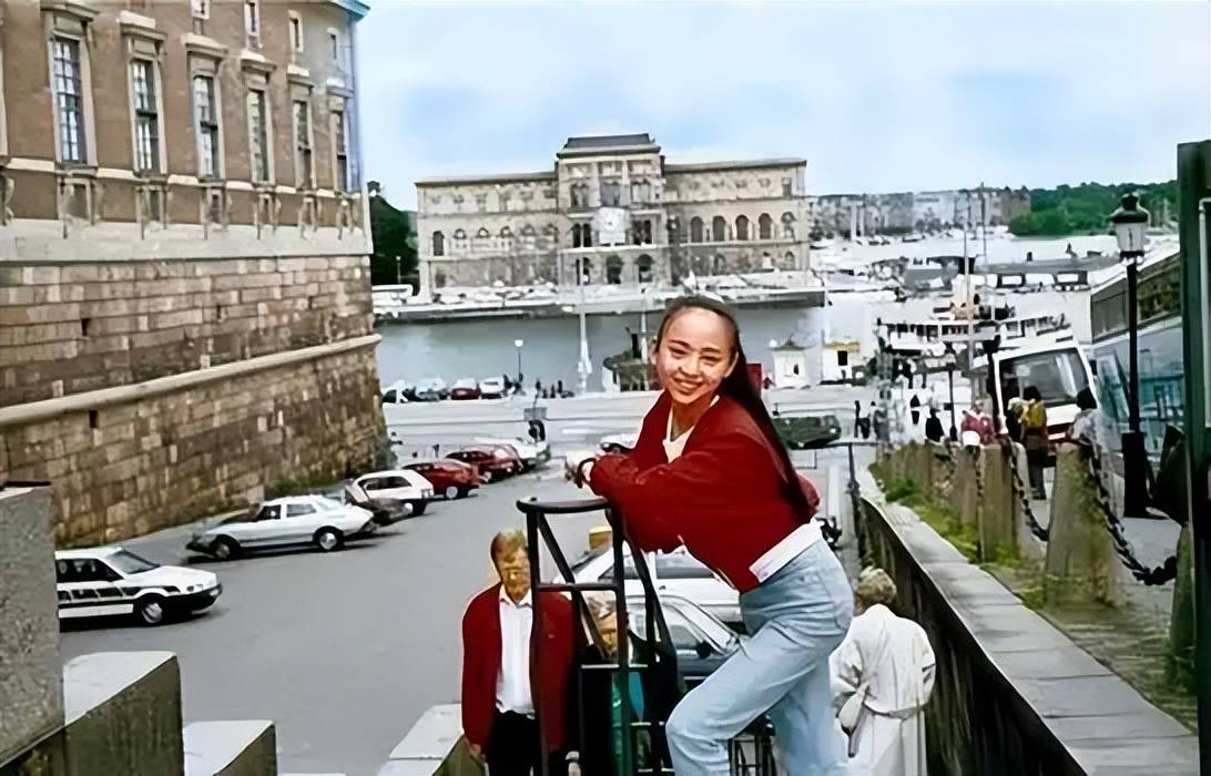 "消失"已久的邰丽华,在结婚生子后,已经走上了另外一条大道