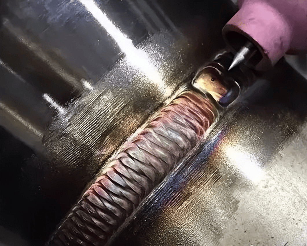 向手工焊接人致敬!