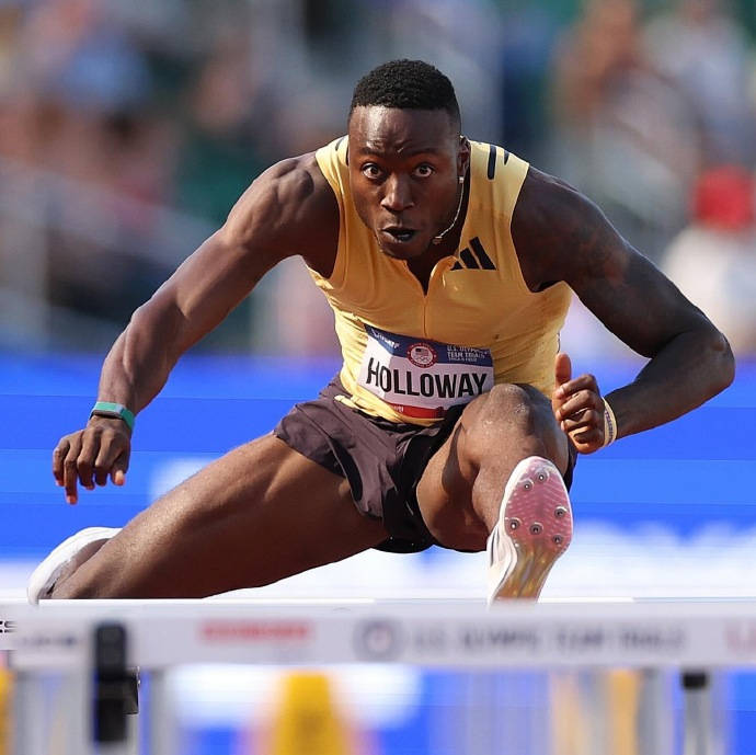 以7秒36夺冠!跨栏名将霍洛威创历史,网友:刘翔历史地位被取代