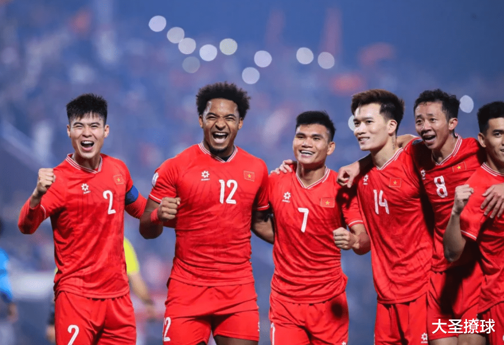 助越南队东盟杯夺冠,归化射手获赠河内一套豪宅