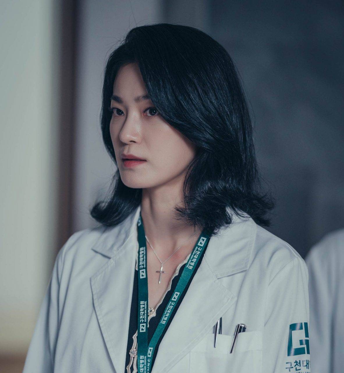 熬八年才红,相信你见过她!