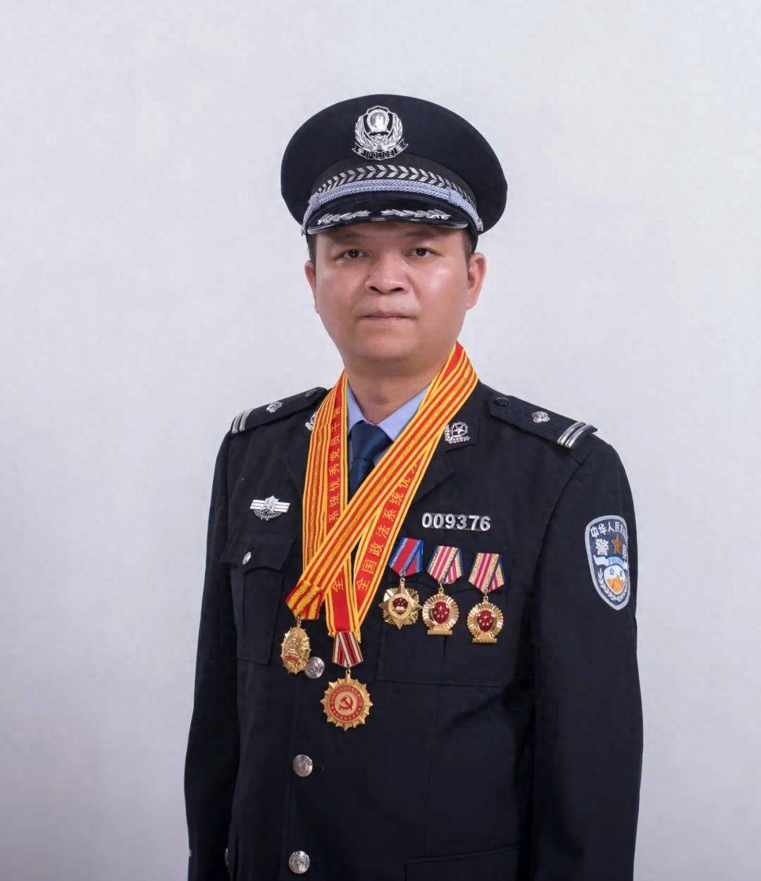 痛心!全国公安机关二级英模鄂州陈晋因公牺牲,年仅47岁