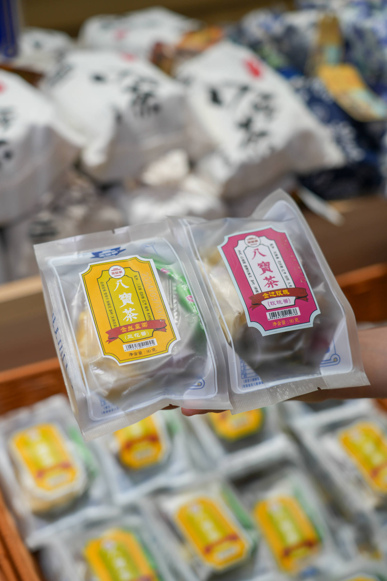 走进店内你会被琳琅满目的宁夏特产所吸引