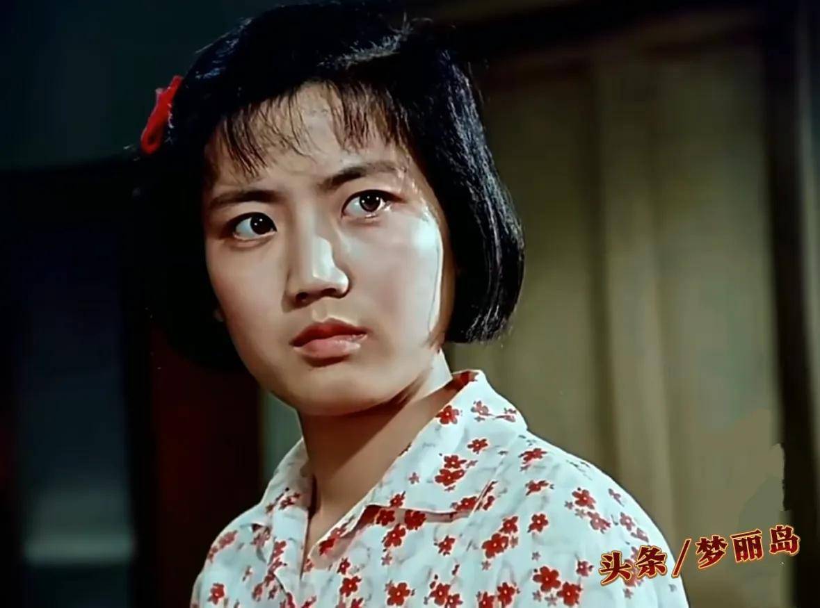 电影《春苗》 是李秀明真正的大银幕首秀.自然 纯朴 坚毅 被她演活了