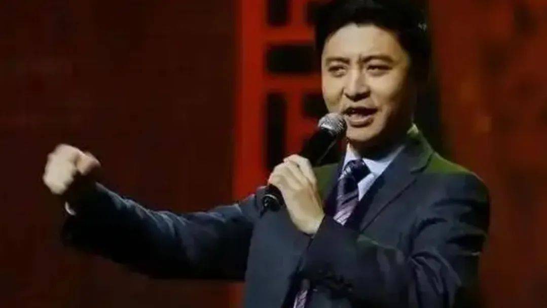 周炜:9登春晚,曾拜师姜昆,蒋大为,46岁一句脏话葬送22年努力