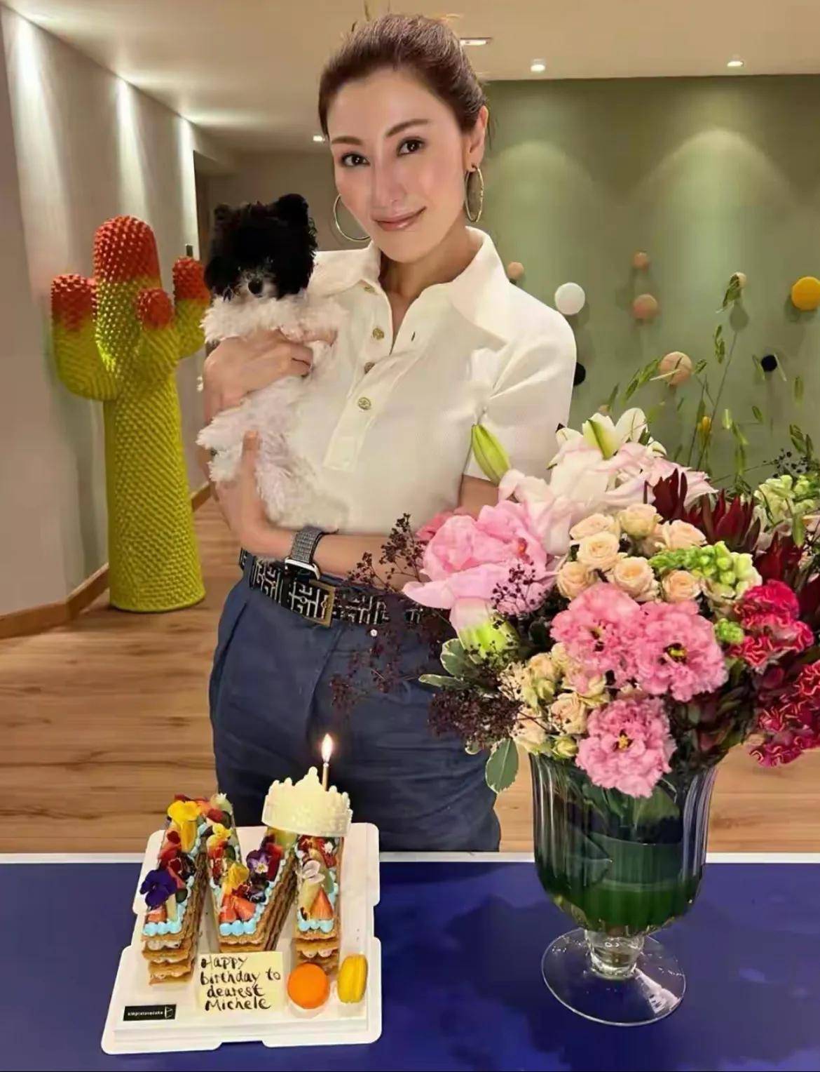 李嘉欣为香港"第一名媛"邱咏贤庆生:"镶边美学"有多卷?