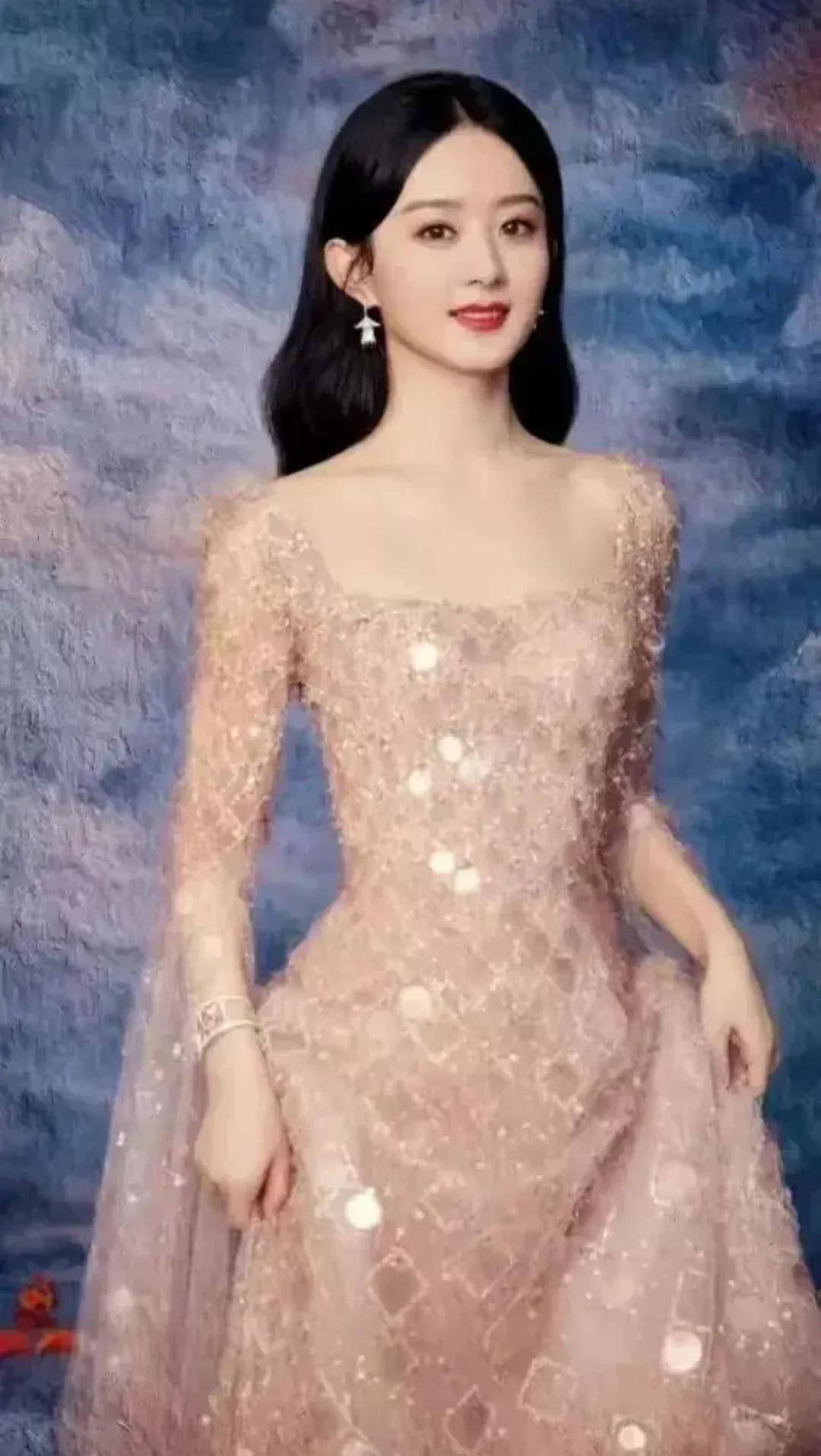 原来真的有仙女下凡!赵丽颖抹胸礼裙造型太绝