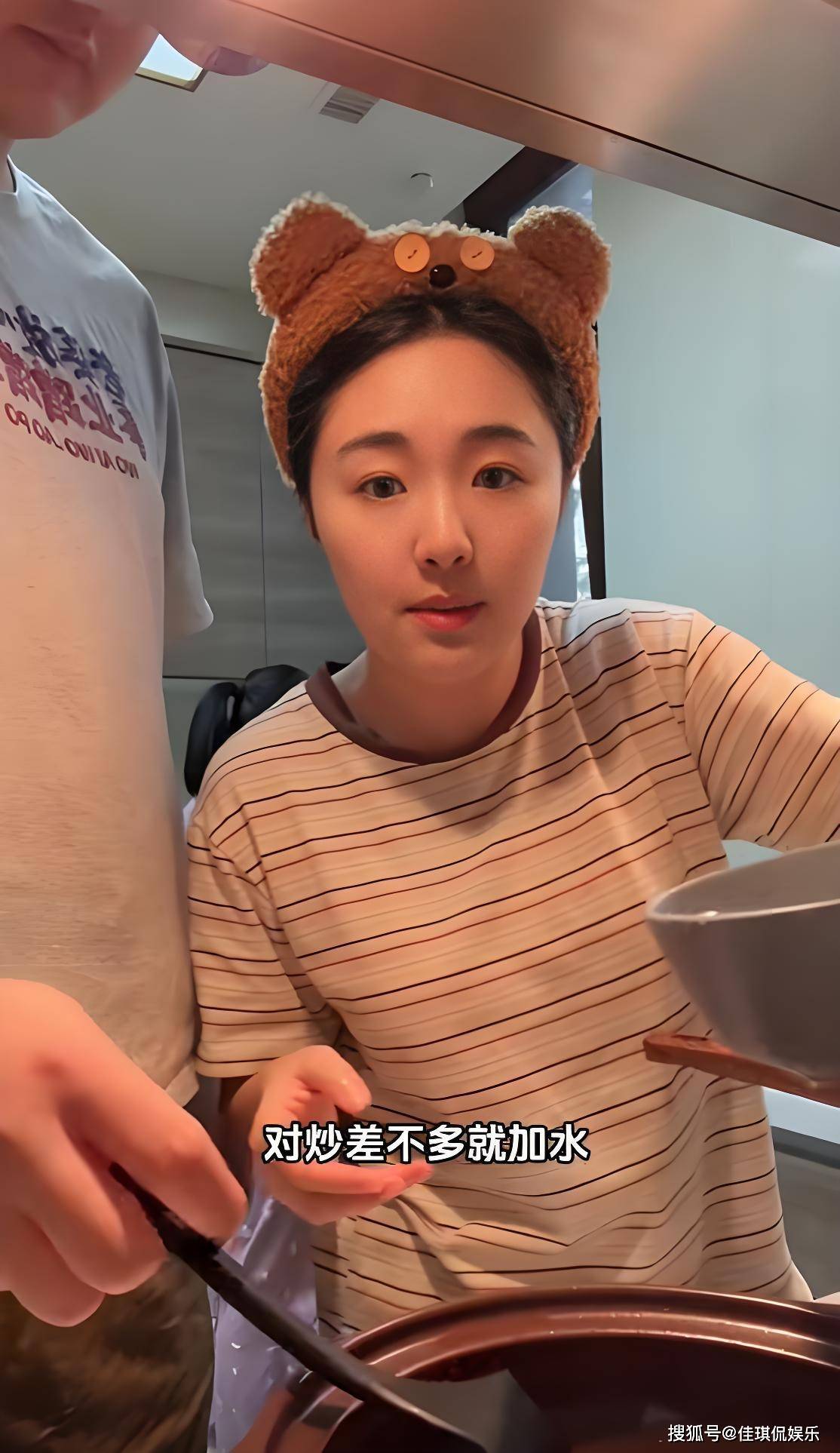 敲门进女婿主卧25岁女儿生气王宁女儿她没有做错