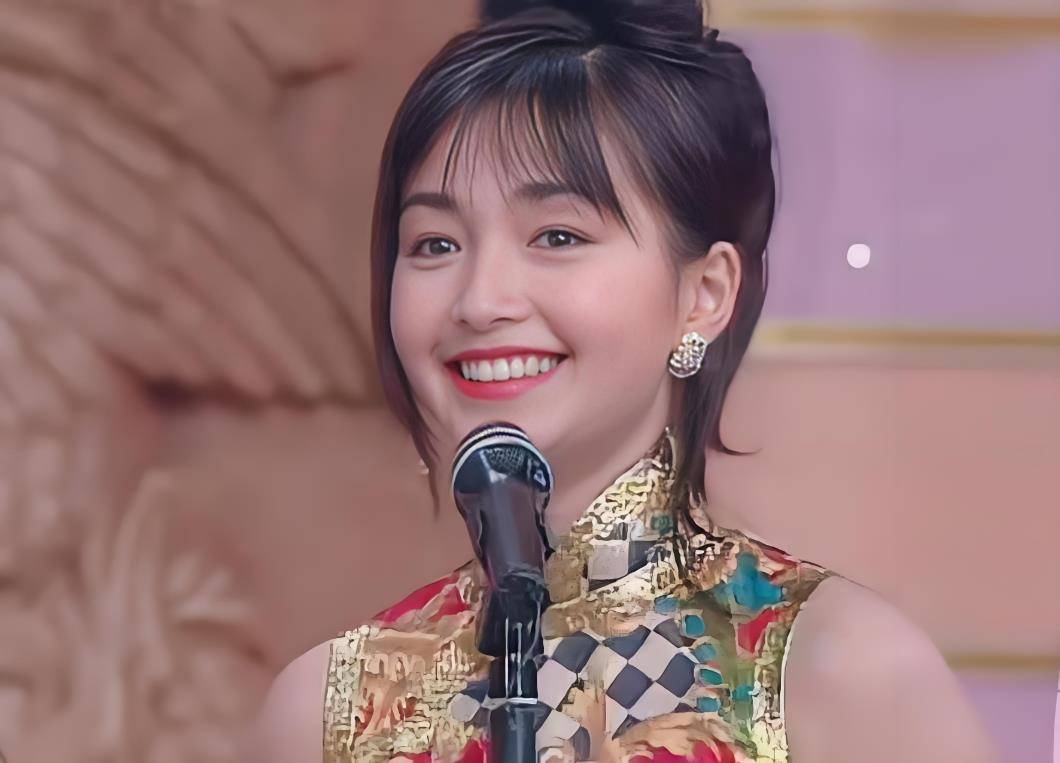 好久不见!55岁"郭襄"李绮红复出拍戏,面容沧桑撞脸前辈郑佩佩