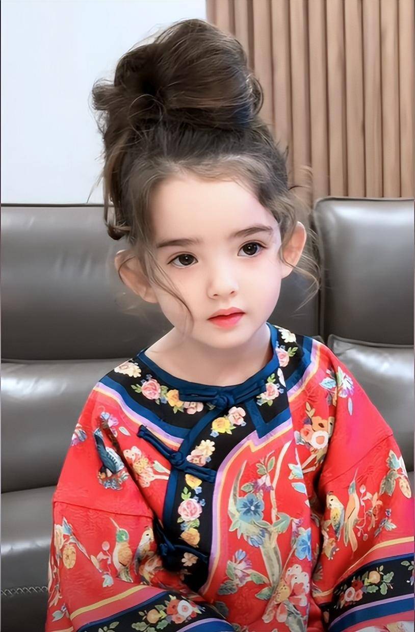混血女孩黄允知,最大底气是爸爸的爱