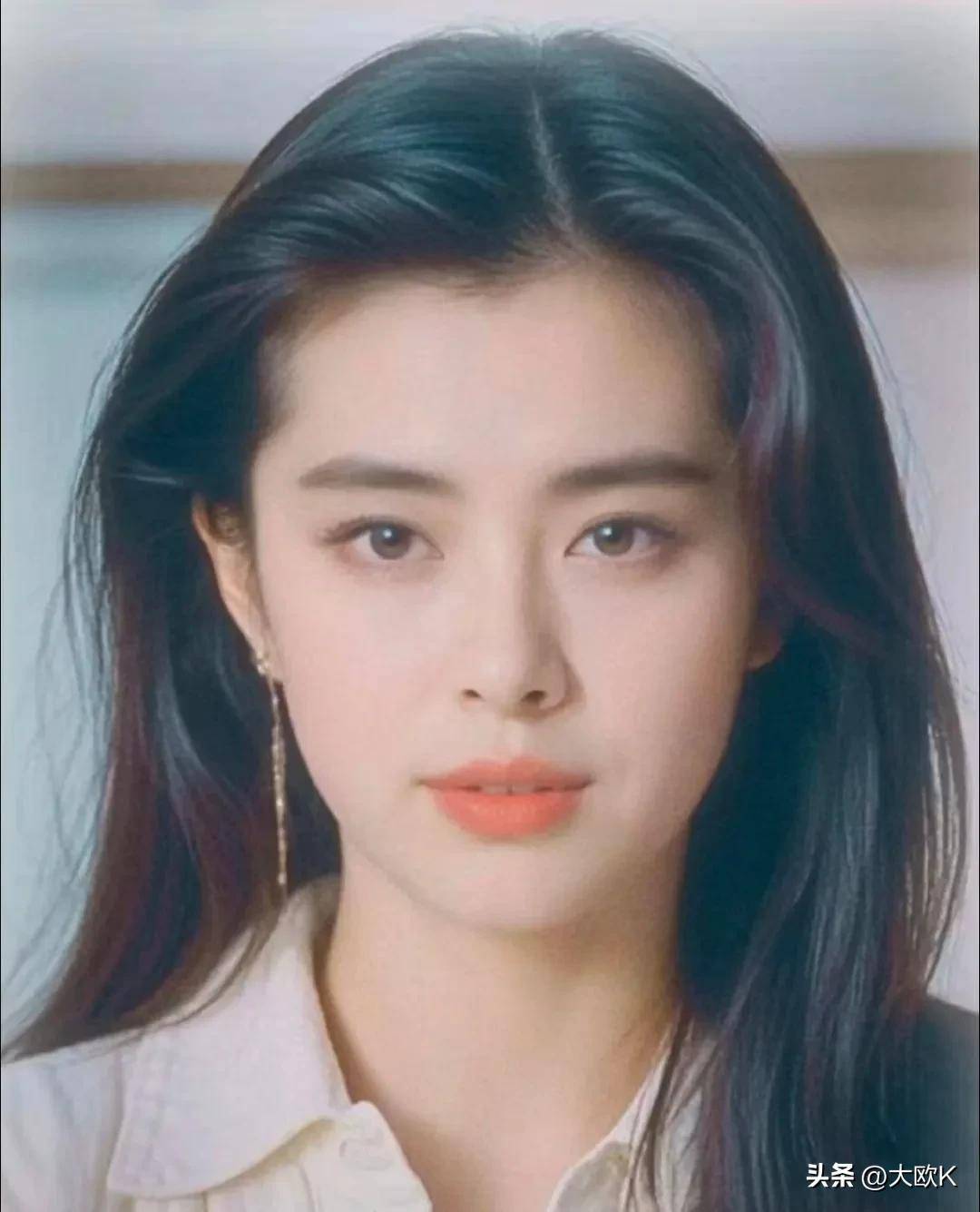 王祖贤,隐退20年,在佛堂和艾灸中找到自我