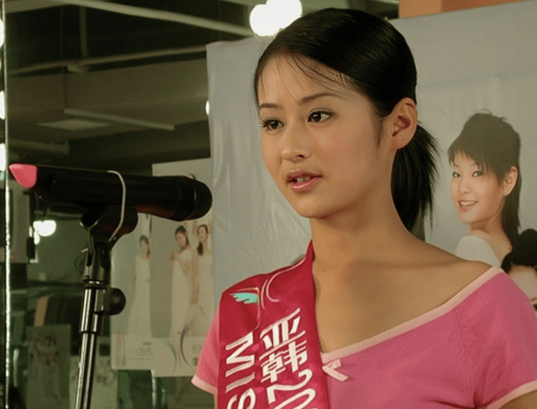 小时候嫌她五大三粗,配不上刘恺威,现在才知她在美人堆里都出挑