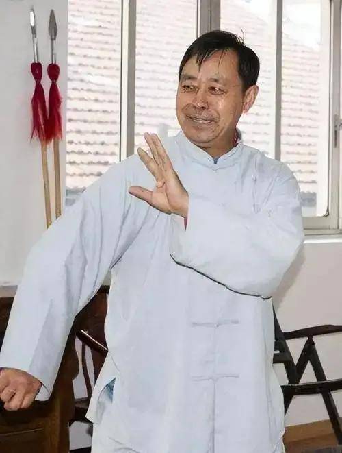 马保国是真傻还是装傻?当我们在笑不讲武德时,到底在笑什么?
