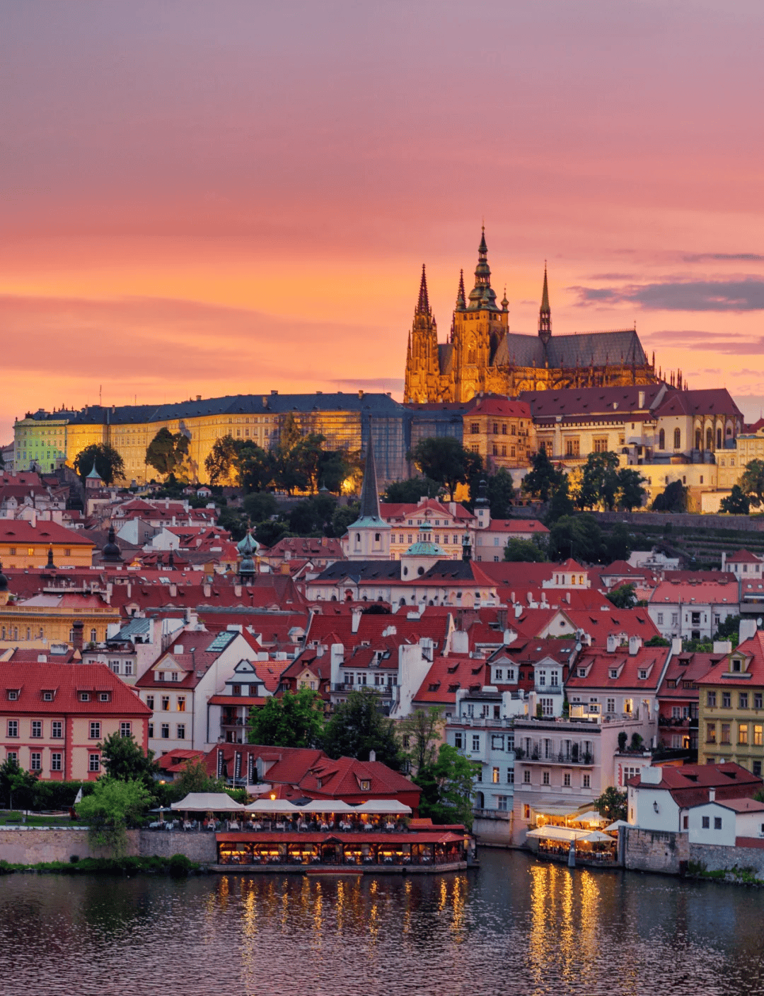 布拉格城堡:岁月深处的神秘堡垒