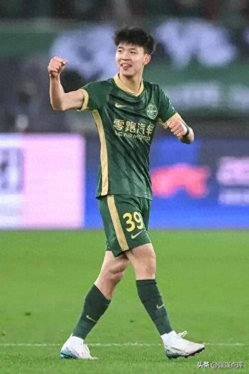 王钰栋留洋时机未到：中超锻炼更有利未来