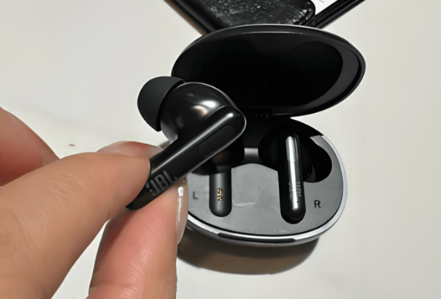 性价比高的蓝牙耳机排行榜10强、百元蓝牙耳机排行榜前十名分享