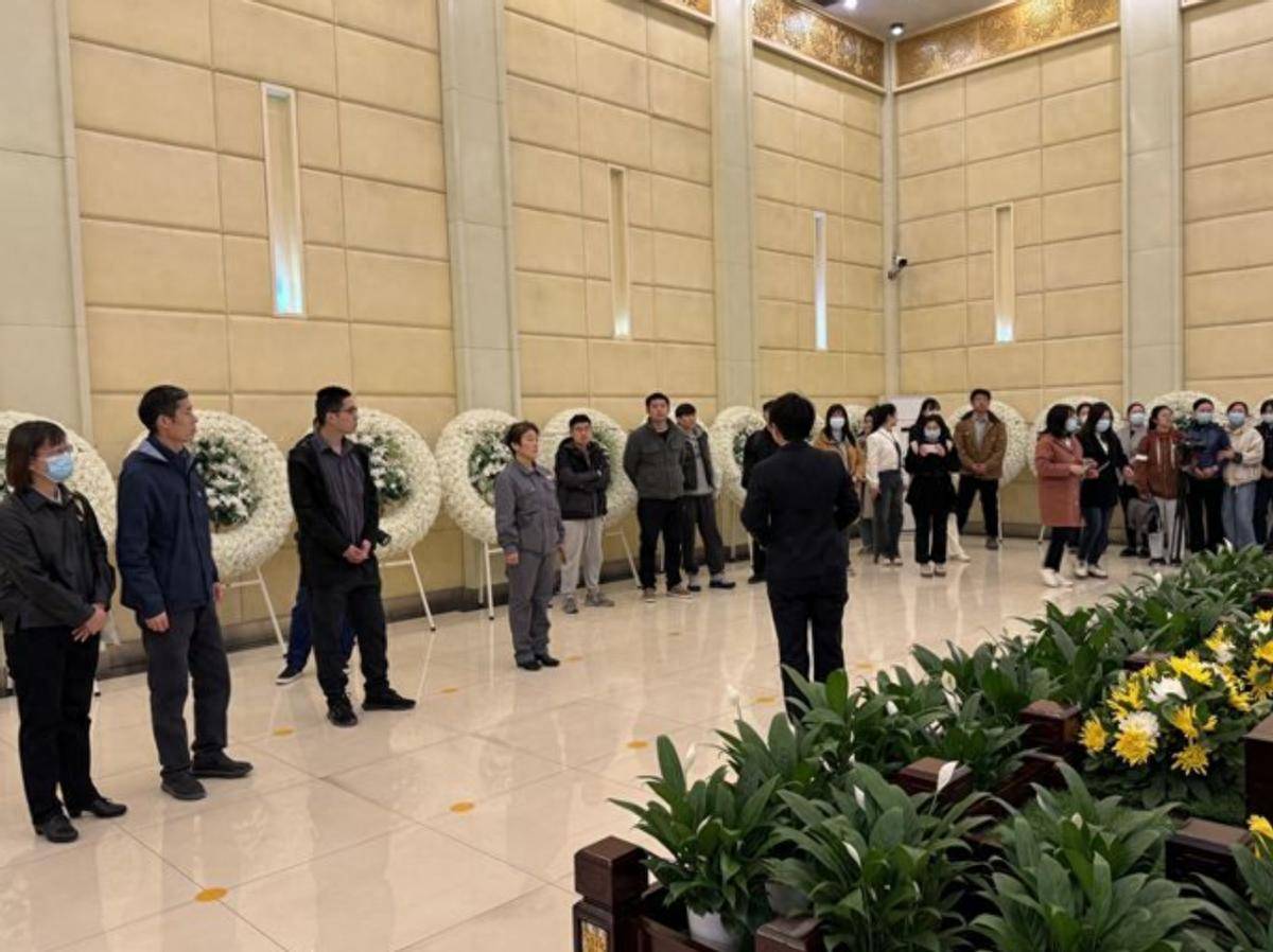 2024年,女儿遇害5年,遗体存殡仪馆,近40万火化费为何要交