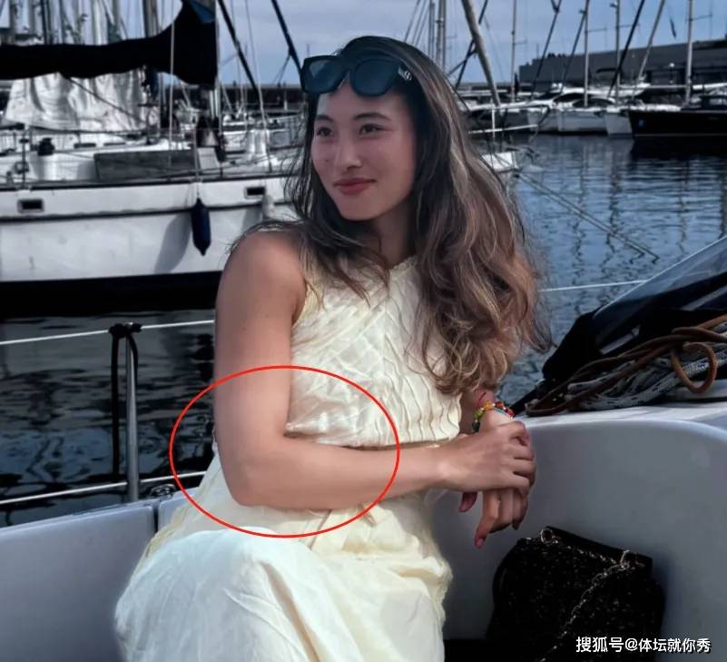 郑钦文积极备战红土赛季，伤病恢复引关注