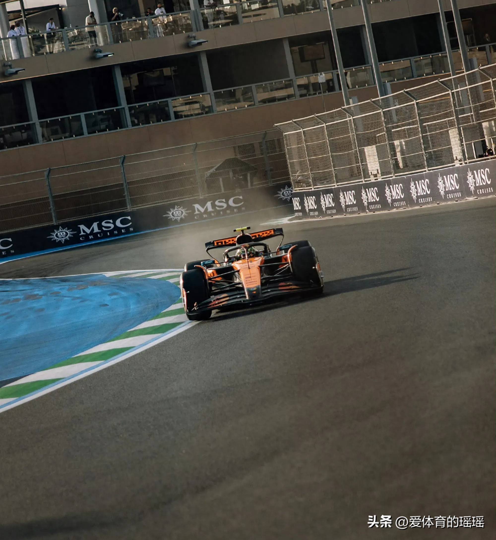 2025 F1沙特大奖赛练习赛精彩回顾：塞恩斯表现亮眼，勒克莱尔遇挑战