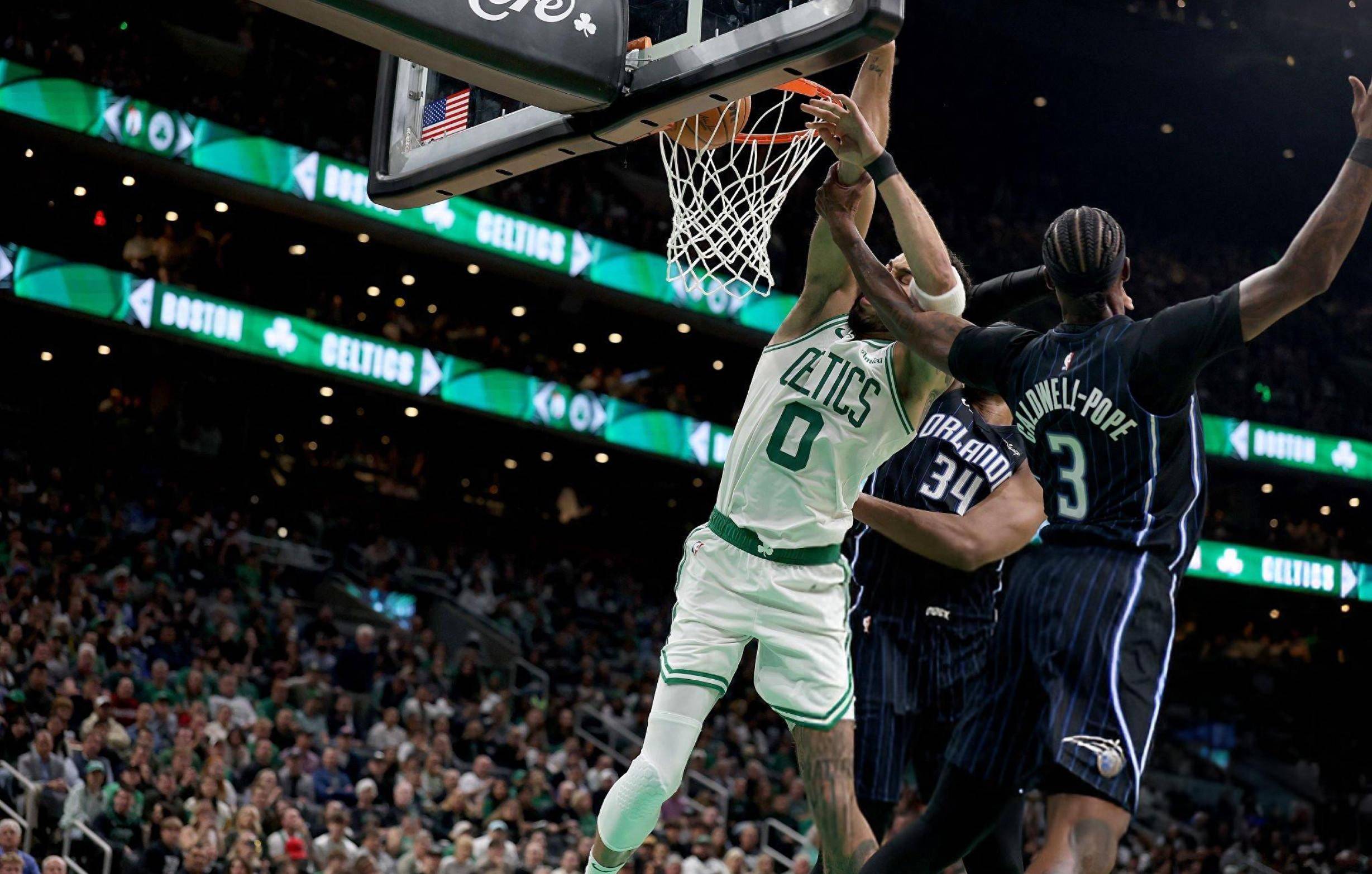 落后 20 分不慌！凯尔特人末节发力翻盘，豪取三连胜剑指季后赛