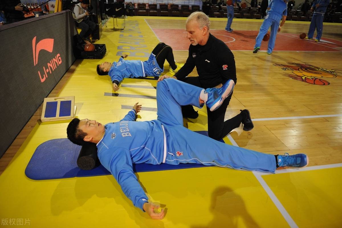 李根社媒发文向老东家北京队祝贺,一席话却感动了北控球迷