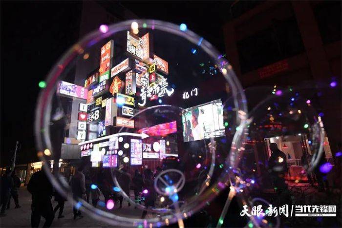 从清晨大巴到深夜街区，“黔式服务”暖了游客的心_从清晨大巴到深夜街区，“黔式服务”暖了游客的心_