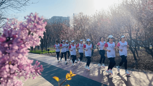 “足间道仙草鞋”成天津生态城半马“破风利器”(图17)