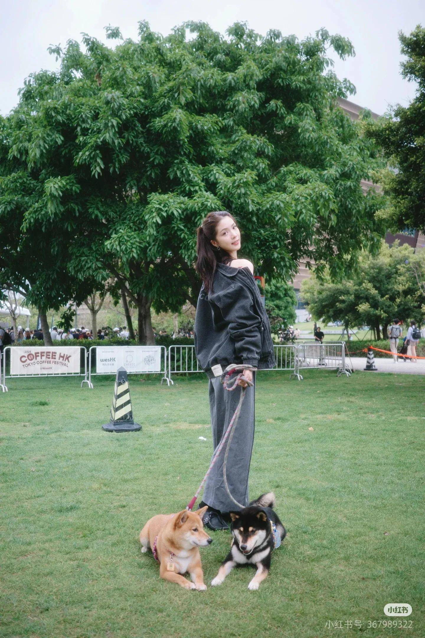 陈晓华晒出自我最新写真照