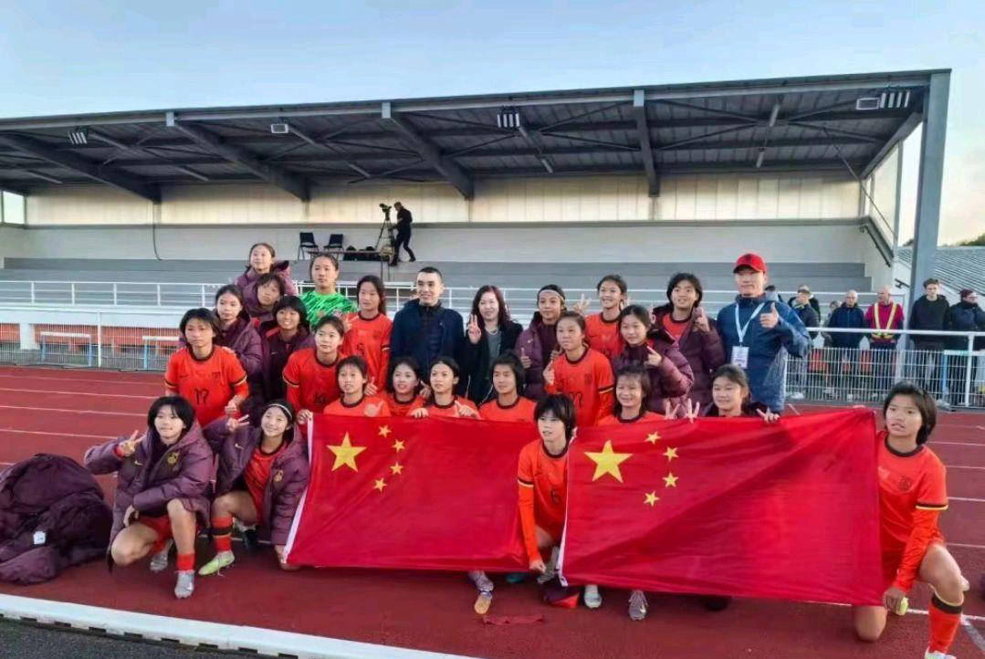 中国U16女足6-0大胜乌兹别克斯坦，青春风暴席卷绿茵场