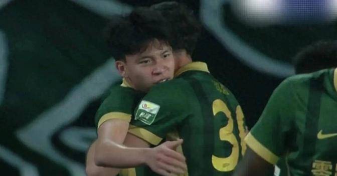 18岁新星王钰栋双响破纪录，浙江队4-2大胜长春亚泰