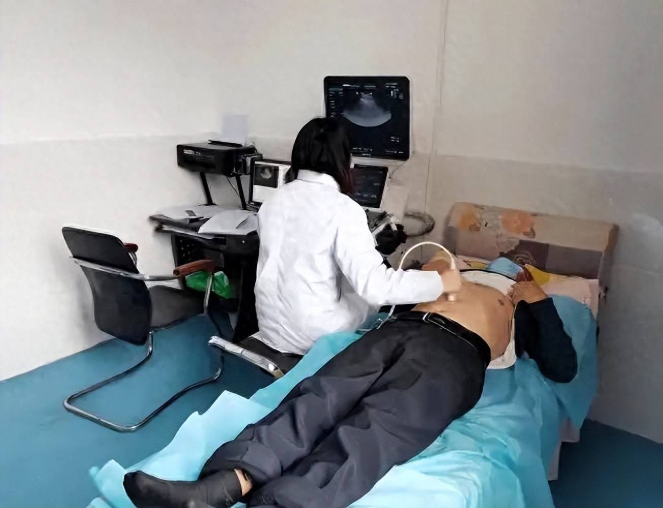 原创            研究指出：脂肪肝患者若坚持晚饭不吃主食，3个月后身体或有3变化